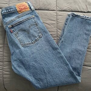 Levi's Women's Skinny Jeans in Classic Blue